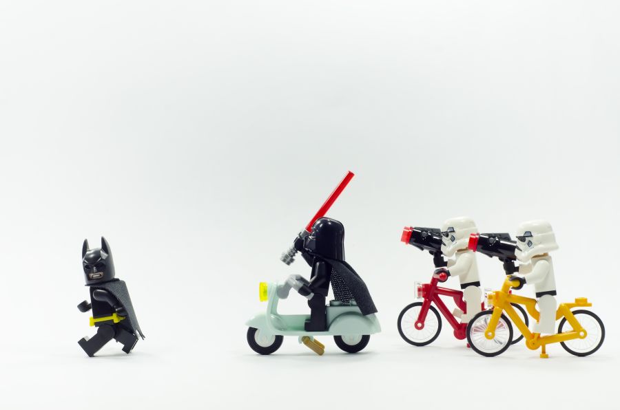 Фотообои Лего звездные воины и бэтмен